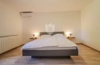 Kuća 240 m², Umag - bazen, sauna i fitness zona - 7