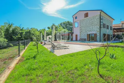 Kuća 240 m², Umag - bazen, sauna i fitness zona - 21