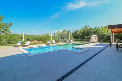 Kuća 240 m², Umag - bazen, sauna i fitness zona - 20