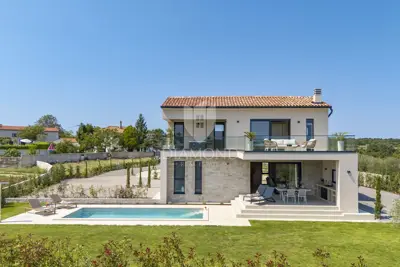 Beautiful modern house with panoramic views - 3