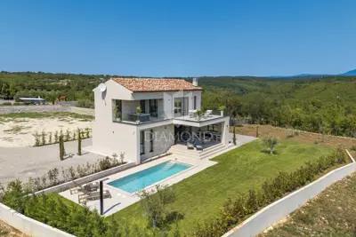 Beautiful modern house with panoramic views - 2