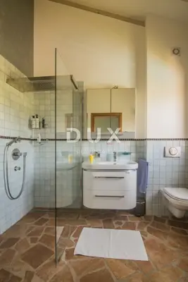 Villa 388 m², Rovinj - beheizter Pool und Sommerküche - 21