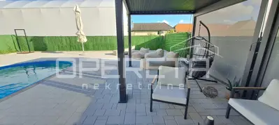 House for sale in Kobilići, 266 m² - 18