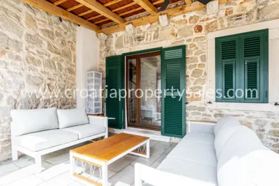 Kamena kuća, Otok Hvar, bazen i terasa s jacuzzijem - 17
