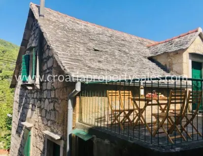 Kuća, Brač, 166 m², 138 000 € - 3