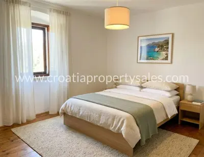 Kuća, Brač, 166 m², 138 000 € - 8