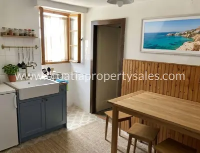 Kuća, Brač, 166 m², 138 000 € - 7