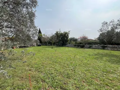 Baugrundstück 1 336 m², Peroj, in der Nähe des Meeres - 2