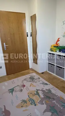Stan 68,5 m², Samobor Centar - 3 spavaće sobe i balkon - 6