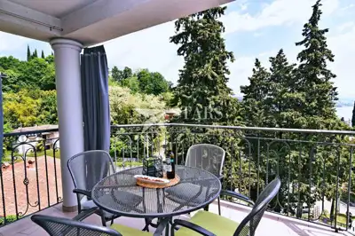 Stan 55 m², Opatija - Centar, pogled na more i balkon - 10