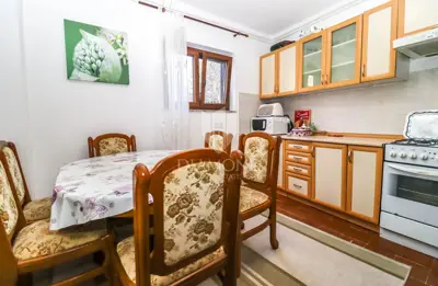 Kuća 140 m², Pula - Monvidal, 3 spavaće sobe - 5