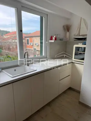 Stan 52 m², Vis - uz rivu i potpuno namješten - 6