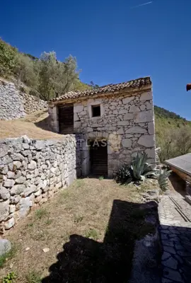 Zemljište 600 m², Mošćenička Draga - dvije kamene kuće