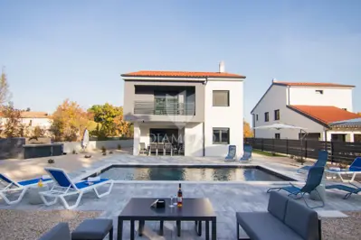 Šilo, new holiday home with pool