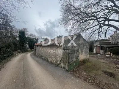 Građevinsko zemljište 933 m², Valtura - objekt 65 m², uporabna dozvola - 6