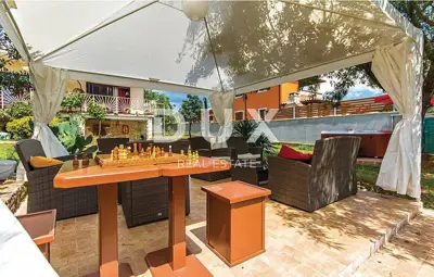 Haus 300 m², Barbariga - 4 Apartments und Meerblick - 17
