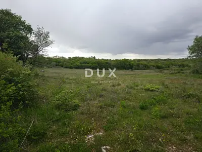 Land, Marčana - direct access from the main road - 17