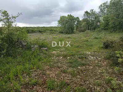 Land, Marčana - direct access from the main road - 16