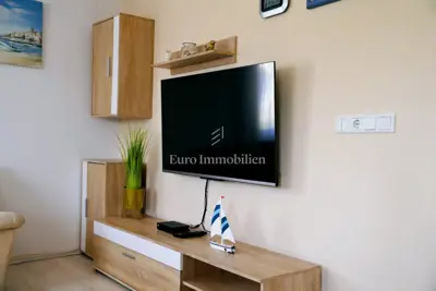 Kuća 160 m², Dobrinj - dva stana i bazen - 17