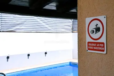 Kuća 160 m², Dobrinj - dva stana i bazen - 4
