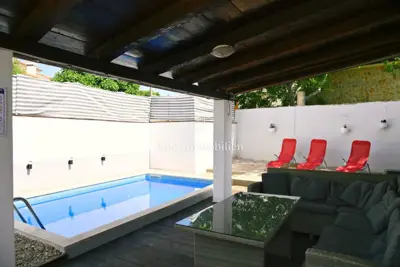 Kuća 160 m², Dobrinj - dva stana i bazen - 7
