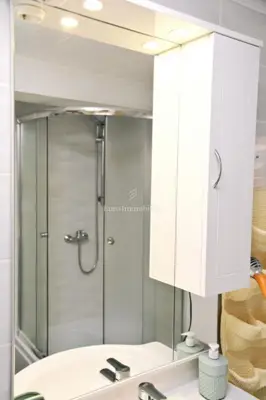 Kuća 160 m², Dobrinj - dva stana i bazen - 21