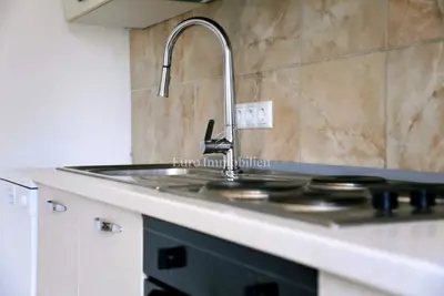 Kuća 160 m², Dobrinj - dva stana i bazen - 13