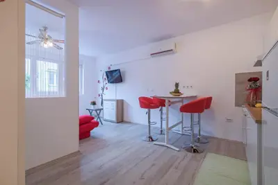 PULA, 3 STAMBENE JEDINICE NA IZVRSNOJ LOKACIJI, 124.07 m²! PRILIKA! - 12