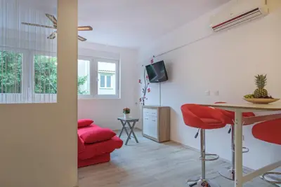 PULA, 3 STAMBENE JEDINICE NA IZVRSNOJ LOKACIJI, 124.07 m²! PRILIKA! - 10