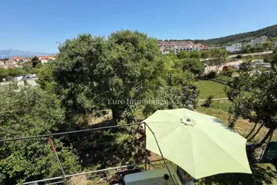 House with three terraces on a spacious plot - Brač
