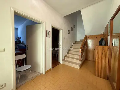 Kuća 245 m², Baška Voda - centar, 3 etaže i terasa - 17
