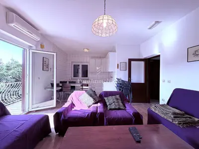 Kuća 245 m², Baška Voda - centar, 3 etaže i terasa - 12