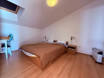 Kuća 245 m², Baška Voda - centar, 3 etaže i terasa - 5