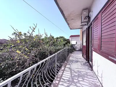 Kuća 245 m², Baška Voda - centar, 3 etaže i terasa - 11