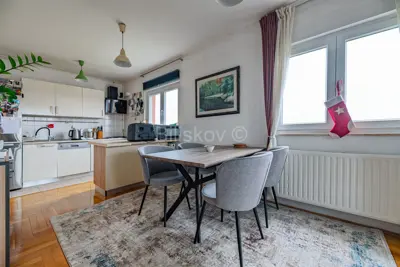 Apartment 110 m², Blato, comfortable five-room apartment - 3