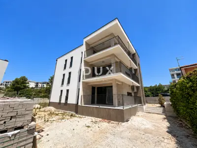 Kuća 420 m², Zečevo Rogozničko - 100 m od mora i plaže - 2