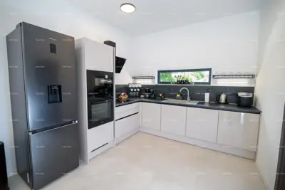 Vila 135 m², Kanfanar - bazen i terasa - 11