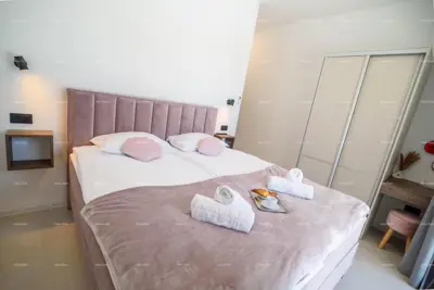 Vila 135 m², Kanfanar - bazen i terasa - 13