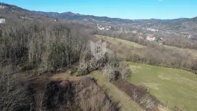 Building plot 1,792 m², Pićan - quiet location and view