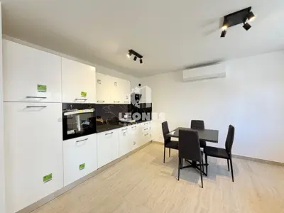 Fully furnished apartment on the ground floor of a renovated building in Novigrad - 6