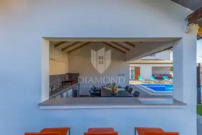 House 765 m², Šišan - pool and wellness area - 19