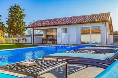 House 765 m², Šišan - pool and wellness area - 20