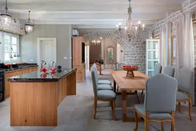Villa 353 m², Kanfanar - designer-decorated and luxurious - 10