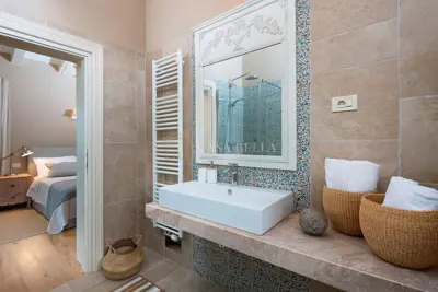 Villa 353 m², Kanfanar - designer-decorated and luxurious - 16