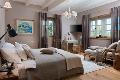 Villa 353 m², Kanfanar - designer-decorated and luxurious - 17