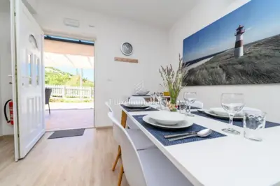 Kuća 200 m², Miholašćica - pogled na more i dvorište - 22