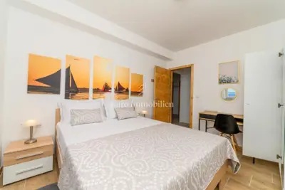 Kuća 200 m², Miholašćica - pogled na more i dvorište - 10