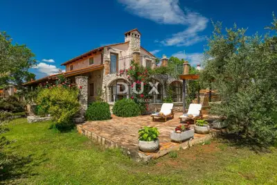 House for sale in Svetvinčenat, 200 m²
