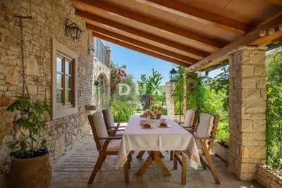 House for sale in Svetvinčenat, 200 m² - 20
