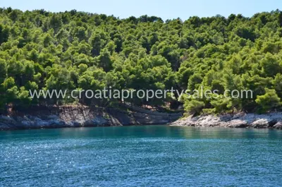 Poljoprivredna parcela 6.312 m², Šolta - prva linija uz more